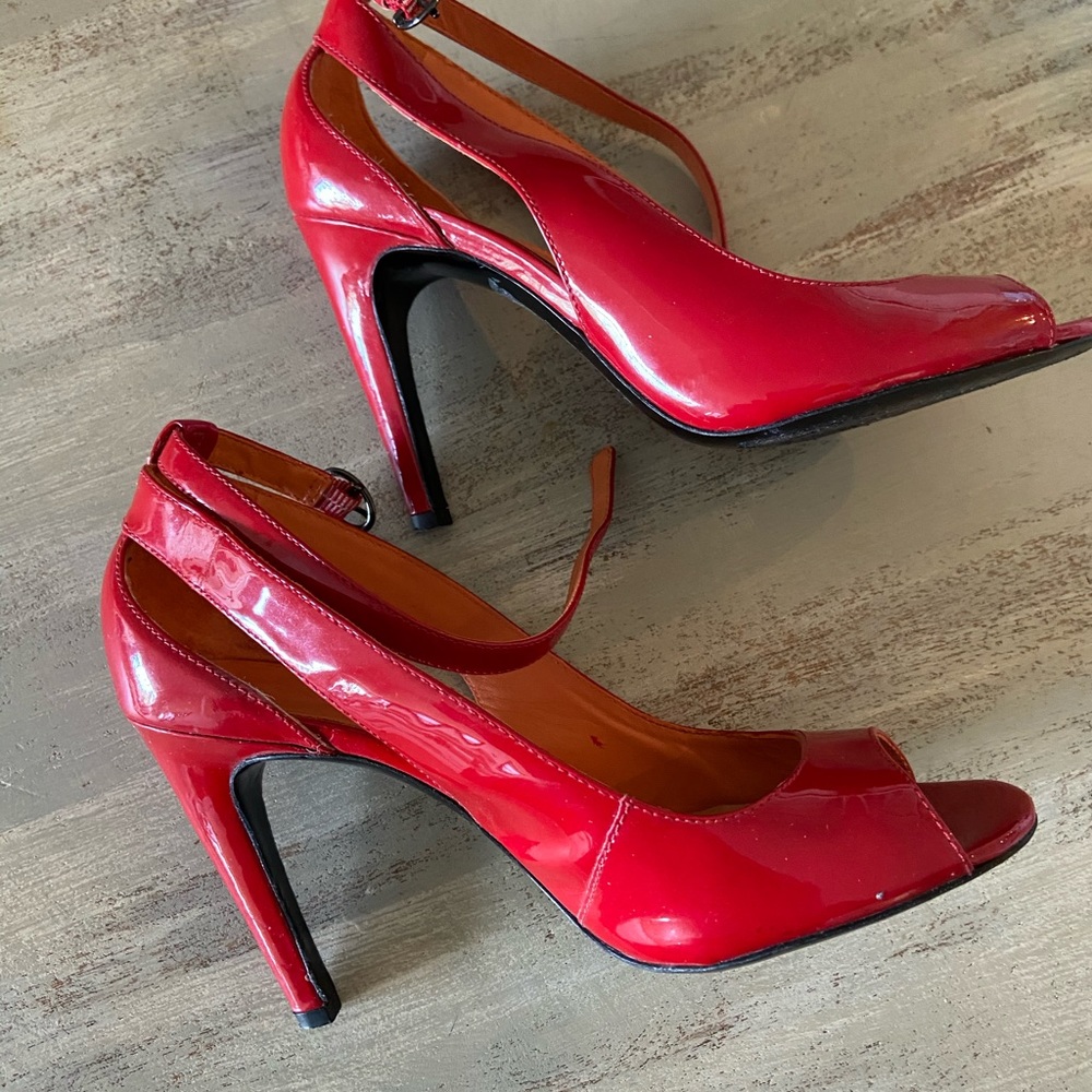 Via Spiga sz 6 red leather patent heels